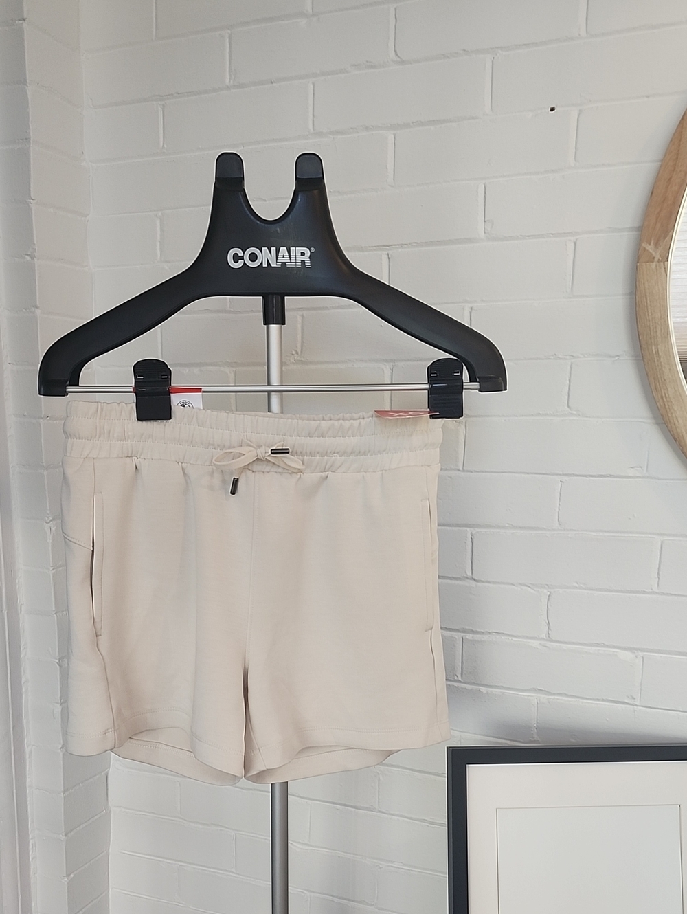 Women's Cream Shorts, Xs